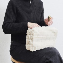 Kosmetyczka futrzana kremowa