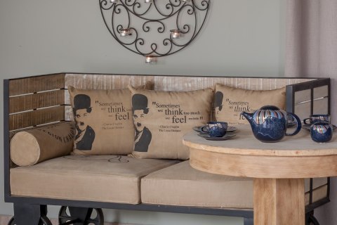 Sofa Charlie Chaplin MAZINE Aluro