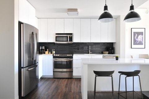 Stołek barowy Grego czarny